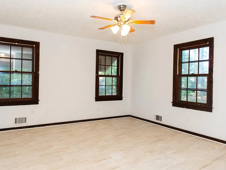8288 Webb Rd — Photo 11