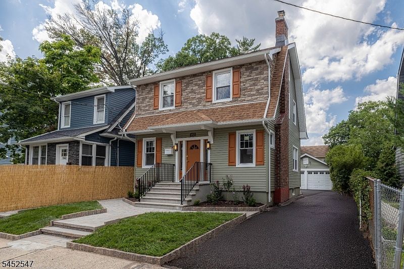 1st image of 159-161 Vermont Ave