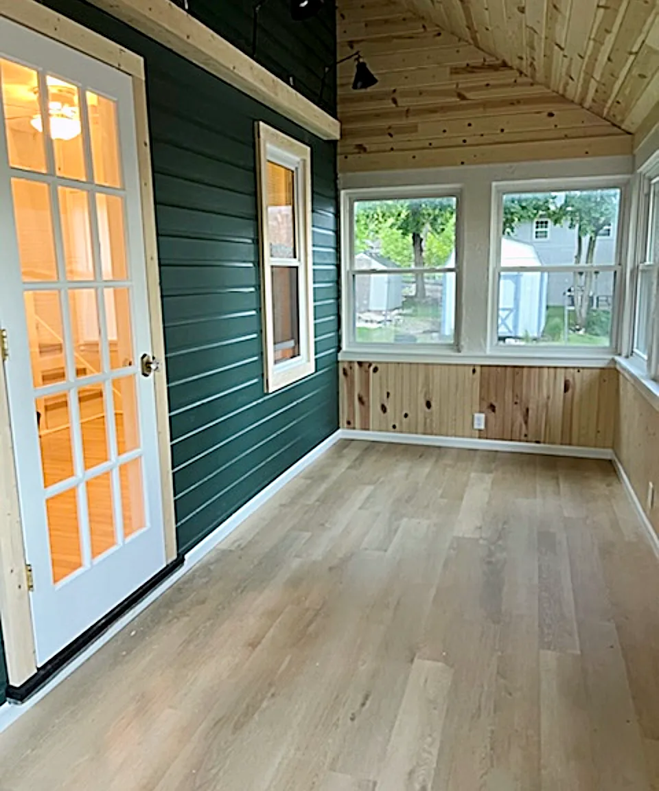 W303N2563 Maple Ave — Photo 3