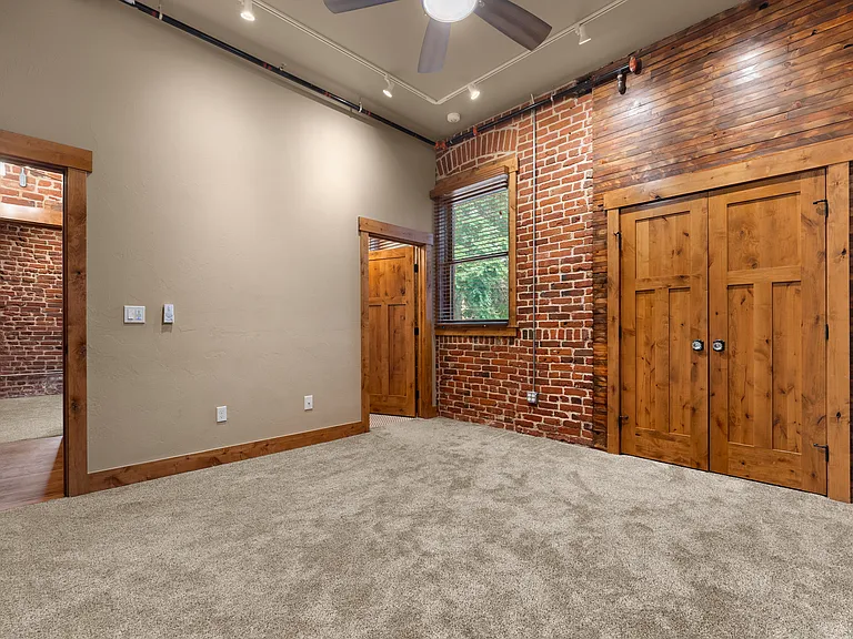 1128 N Grant St #101 — Photo 15