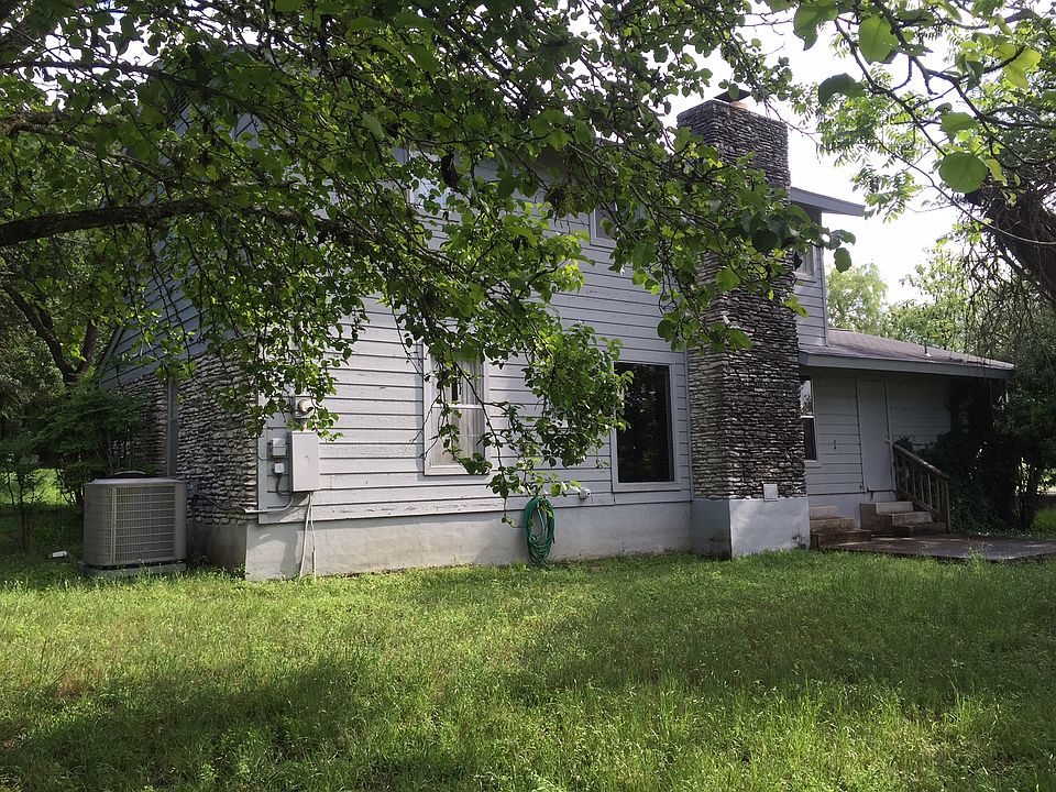 2nd image of 610 San Leanna Dr