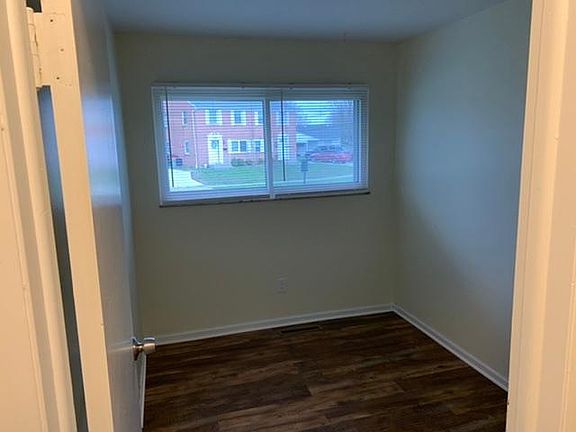 5th image of 3963 Leithart Dr