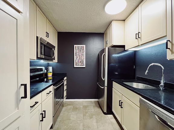 5th image of 1020 15th St APT 12K