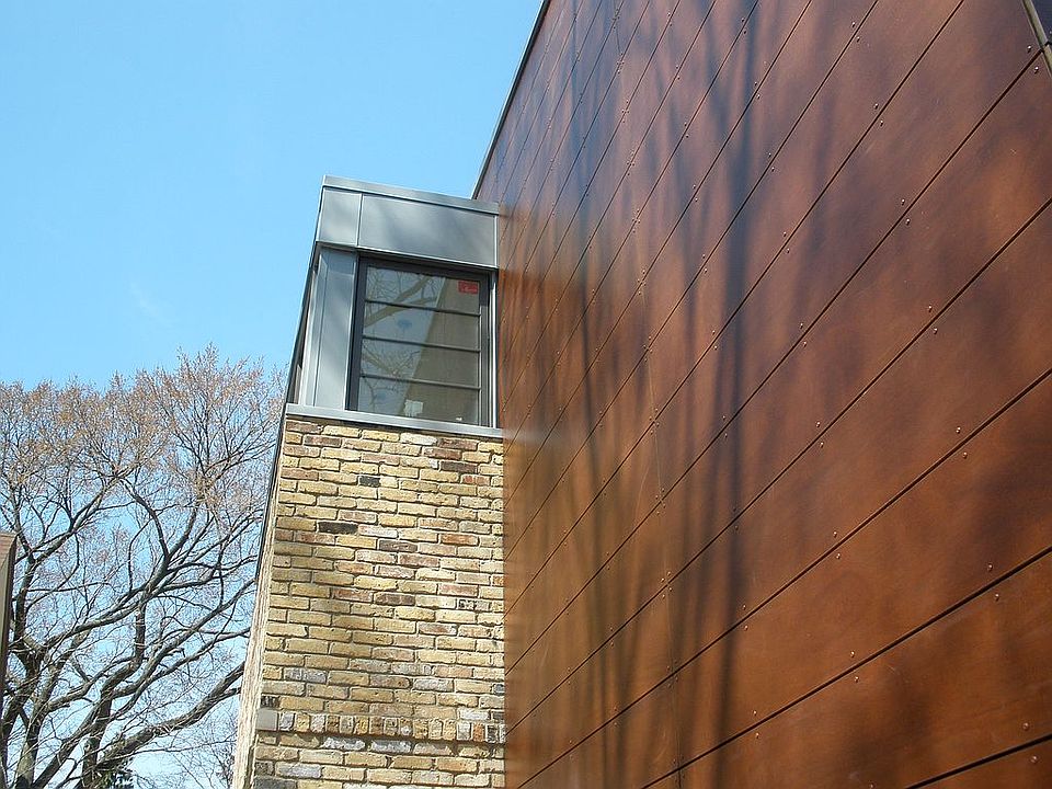 1st image of 2711 Eastwood Ave