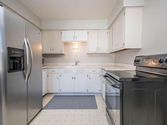 4th image of 6526 S 22nd St