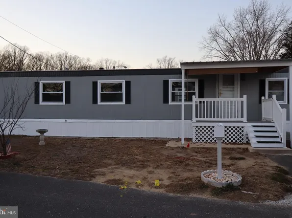 215 Delaware Ave, Williamstown, NJ 08094