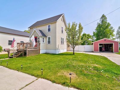 615 Garden Ave, Manistique, MI, 49854