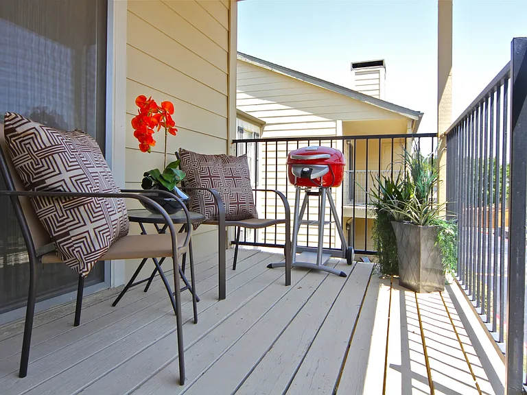 B1 Balcony