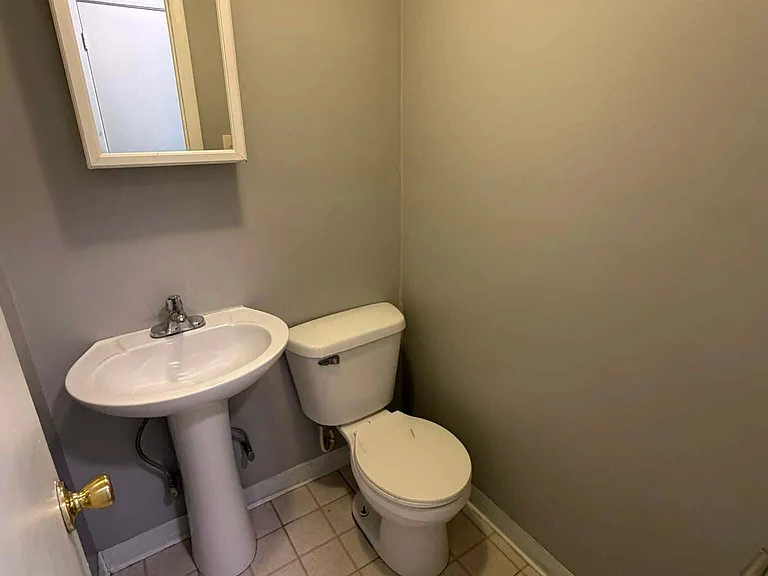 1805 Adams Ln — Photo 8