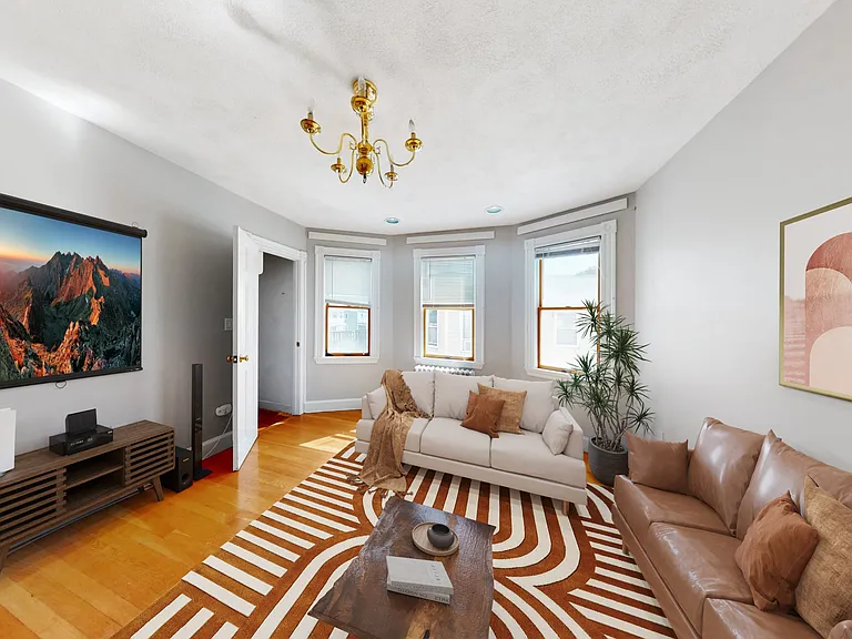 3899 Washington St #3 — Photo 4
