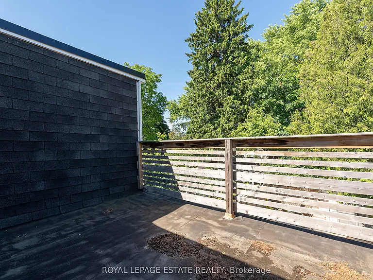 326 Monarch Park Ave — Photo 19
