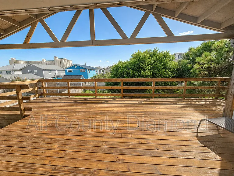 6009 Sunset Ave — Photo 1