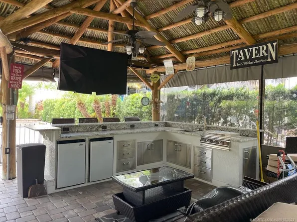 186 NW Hazard Way, Port Saint Lucie, FL 34986