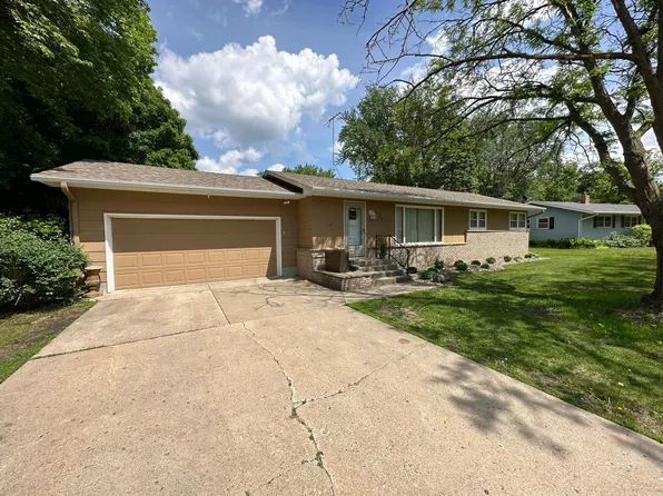 725 Lee Ave SE, Cokato, MN 55321