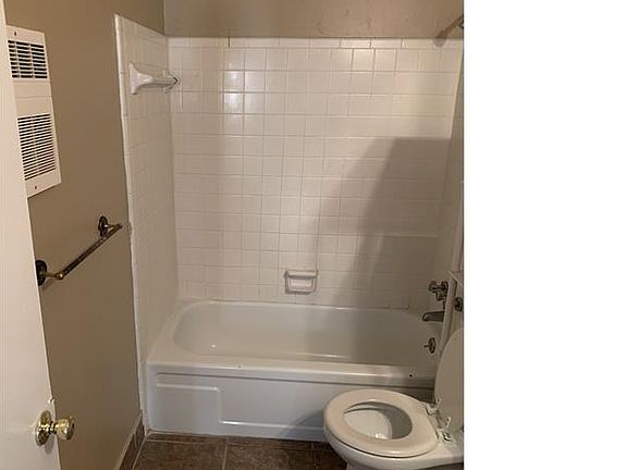 5th image of 12528 Warfield Ave #12528