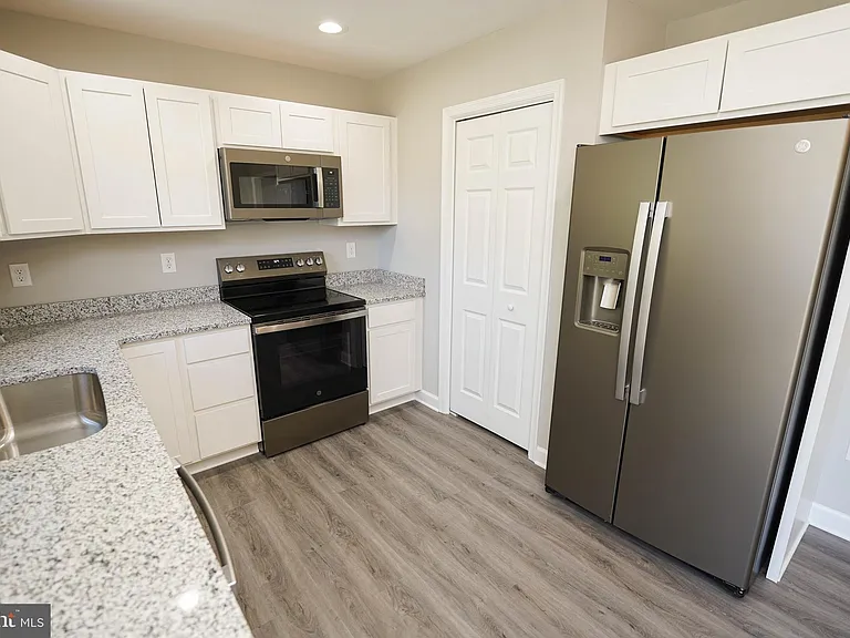 621 Cedar St — Photo 20