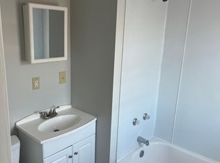 800 5th St SW APT 3, Canton, OH 44707