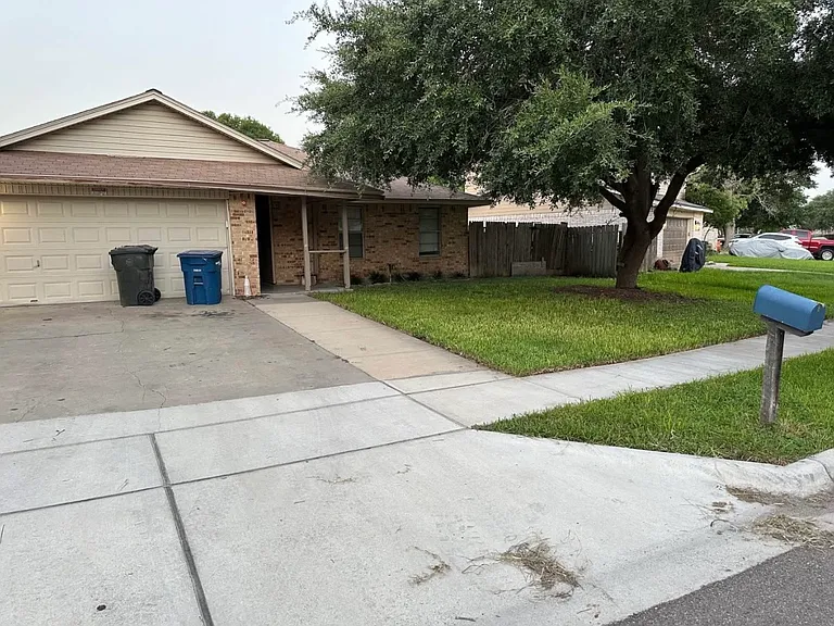 11318 Woodway Creek Dr — Photo 3