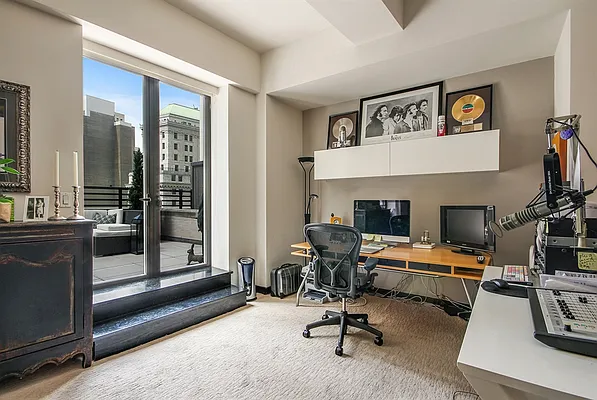 Sold by Corcoran | media 21