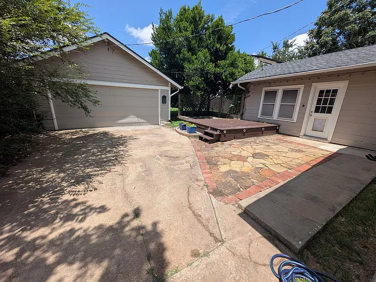 1244 S Gary Ave — Photo 18