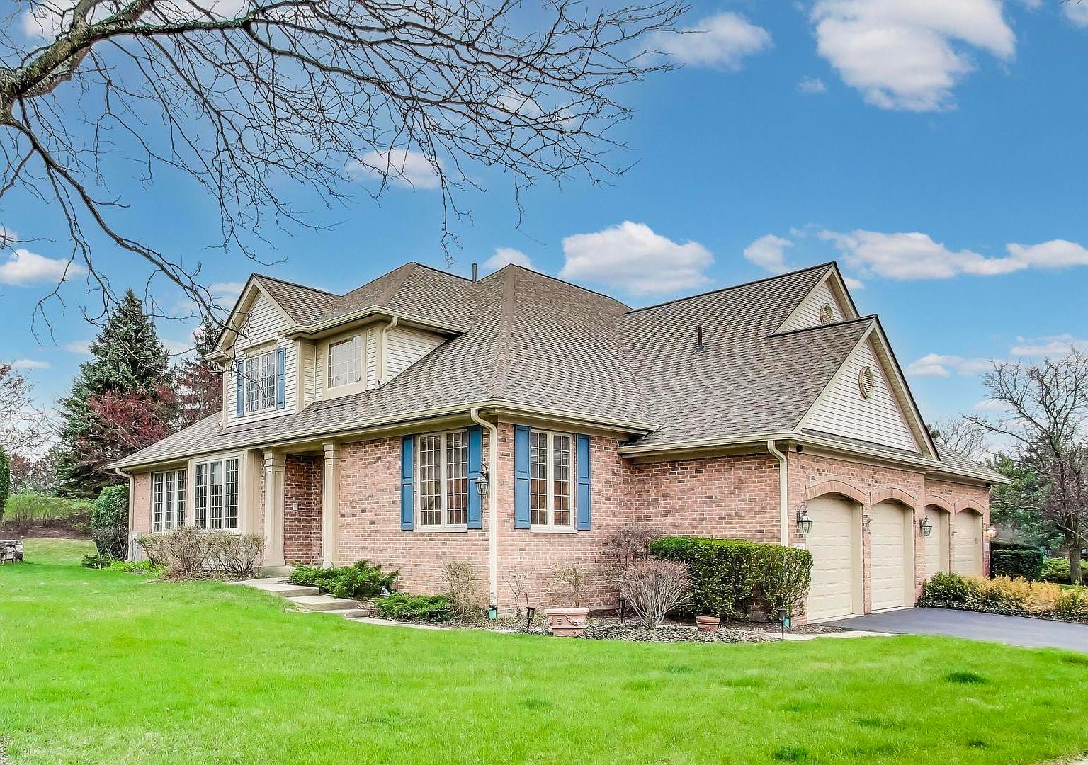 ぽんず　House on the hill 1791 Brush Hill Ln, Glenview, IL 60025 | Zillow