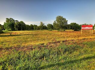 8211 Brookside Rd, Pearland, TX 77581