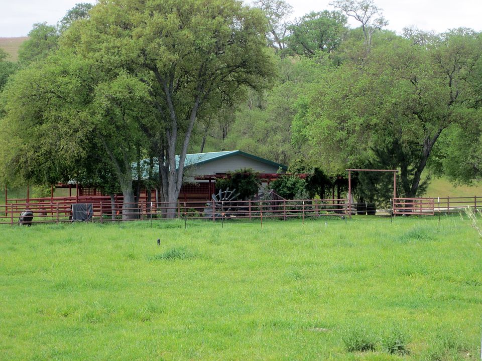 1st image of Calle Las Colinas