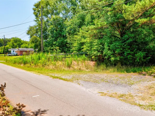 111 Cam Pl, Lawndale, NC 28090