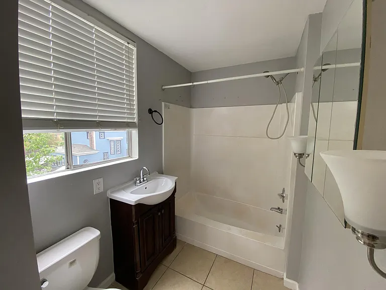 406 Hawthorne St — Photo 29