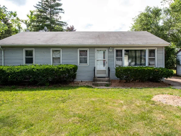 246 Maplewood Dr, Antioch, IL 60002