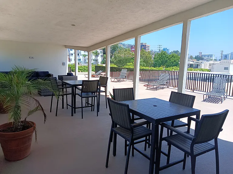 960 Larrabee St #223 — Photo 7