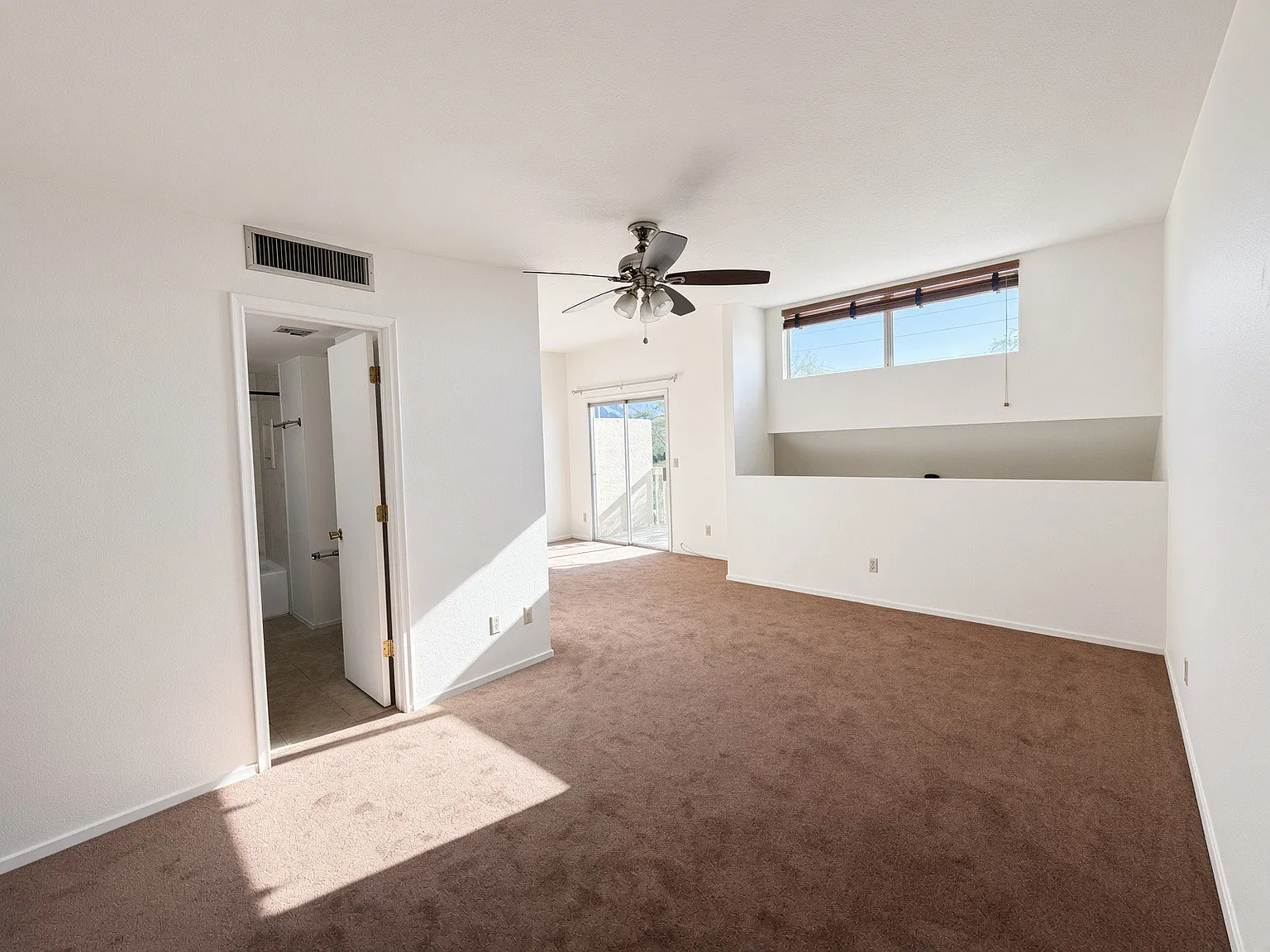 2 bed, 1172 sqft, $1,487 — Photo 3
