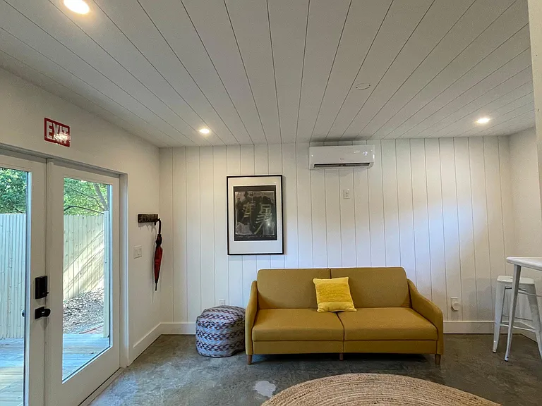 206 Spring St — Photo 8
