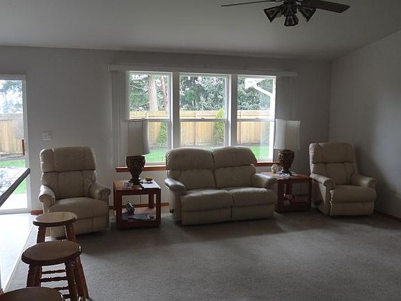 2nd image of 19305 6th Ave S