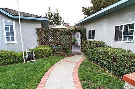 4th image of 9582 Lenore Dr