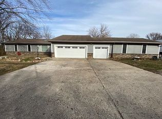 1204 E 183rd St, Belton, MO 64012