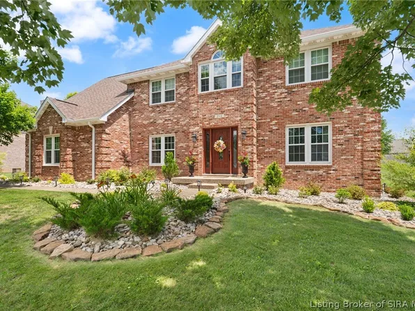 2415 Plum Woods Drive, Sellersburg, IN 47172