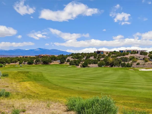 19 Tecolote Cir, Santa Fe, NM 87506