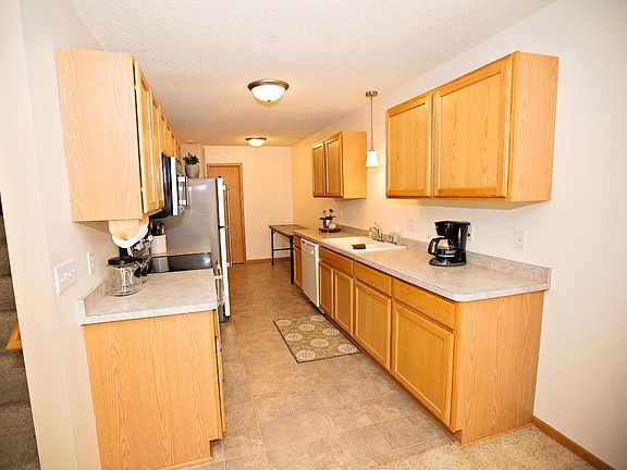 5th image of 1336 Chamber Oaks Dr NE