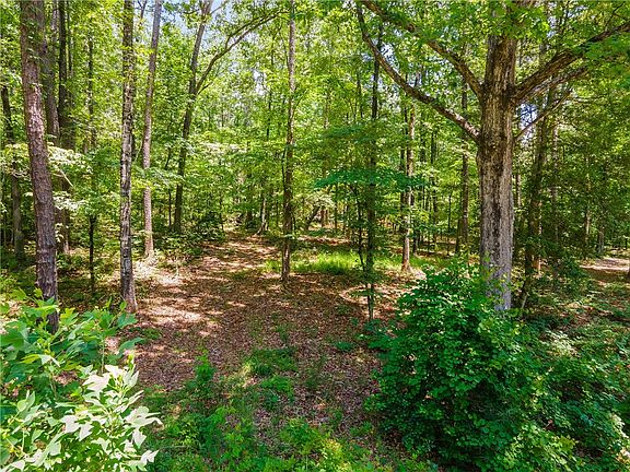 4th image of 24 Riverstone Rocky Springs Dr