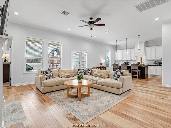 3rd image of 2709 Talsworth Dr