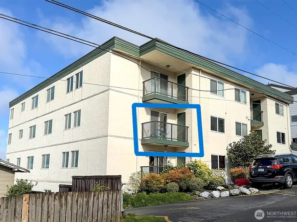 8747 Phinney Avenue N #13, Seattle, WA 98103