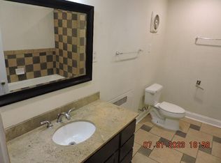 3100 W Irving Park Rd #2F, Chicago, IL 60618