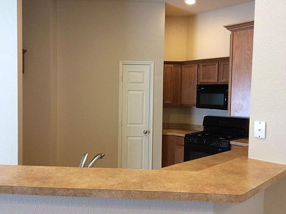3rd image of 817 Coppin Dr