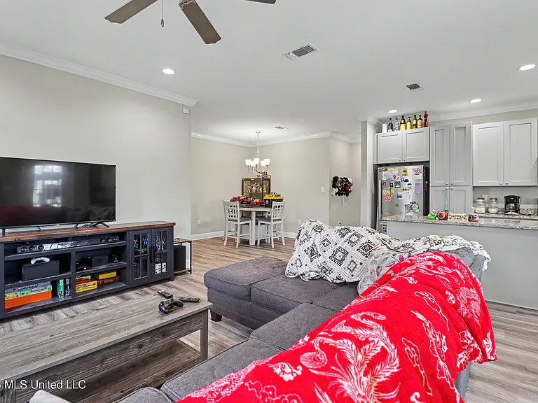 18329 Tiffany Renee Dr — Photo 3