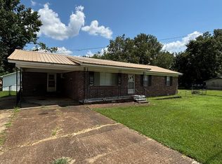 124 Gardenview Dr, Senatobia, MS 38668