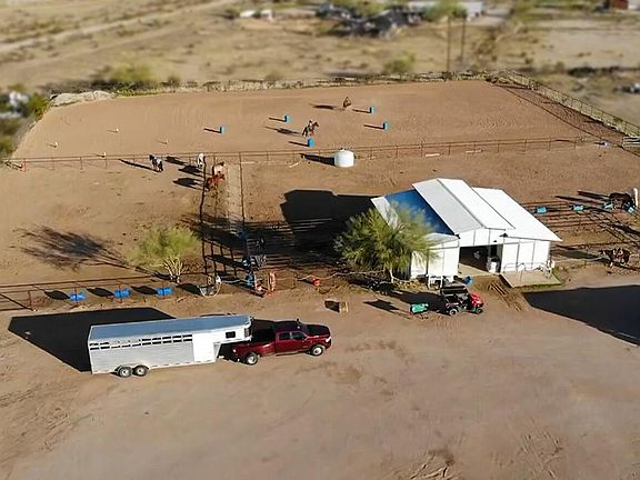 2nd image of 8839 N WARREN Road