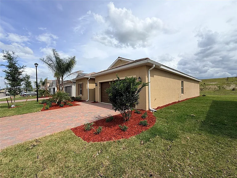 3917 Passion Vine Dr — Photo 31