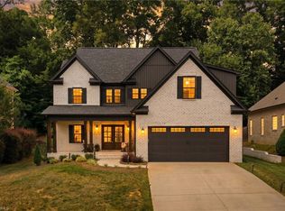 1778 Ramhurst Dr, Clemmons, NC 27012