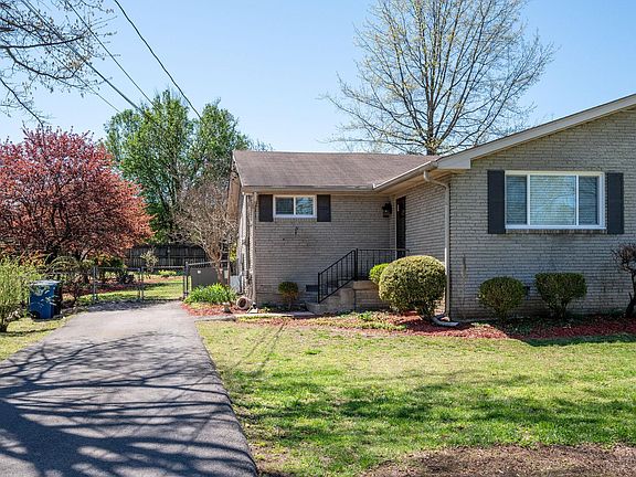 3rd image of 405 Figuers Dr #A